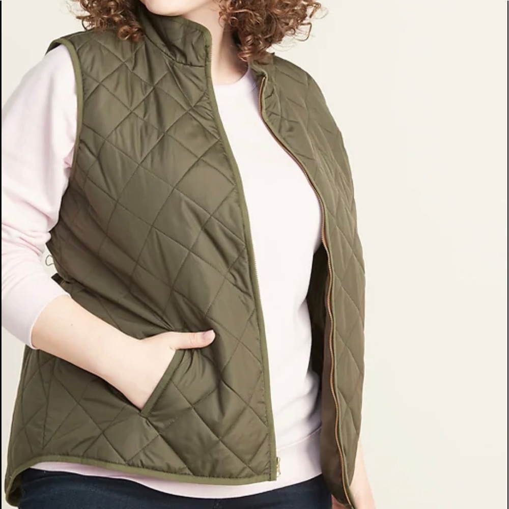 LIGHTWEIGHT DIAMOND-QUILTED PLUS SIZE ZIP-VEST